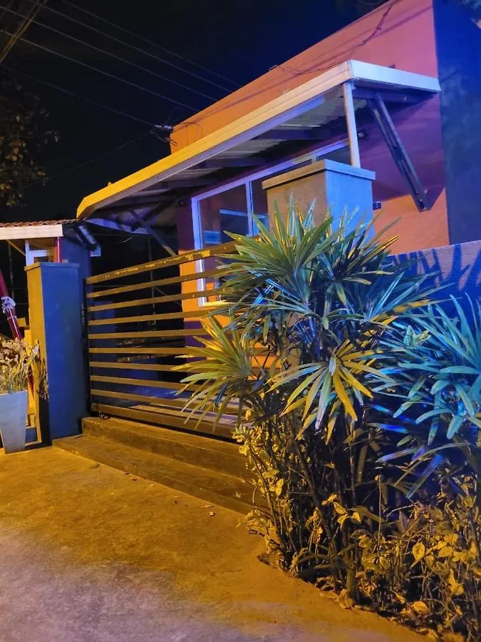 Deluxe Fun Dine Hotel Negombo
